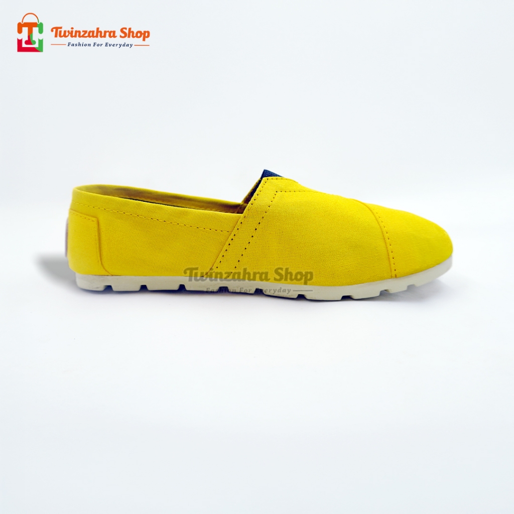 Sepatu Pria Wanita Slip On Canvas Casual Keren Santai Wakai Flat Kuning