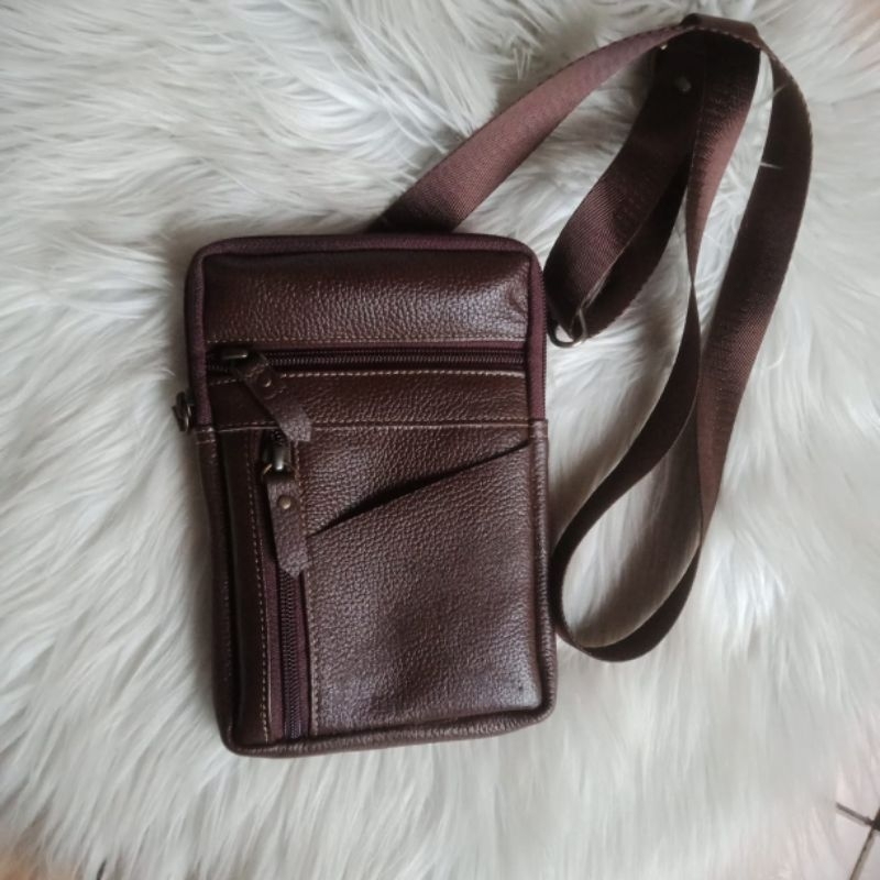 Tas Slempang Kulit Asli Muat Hp rokok Dompet