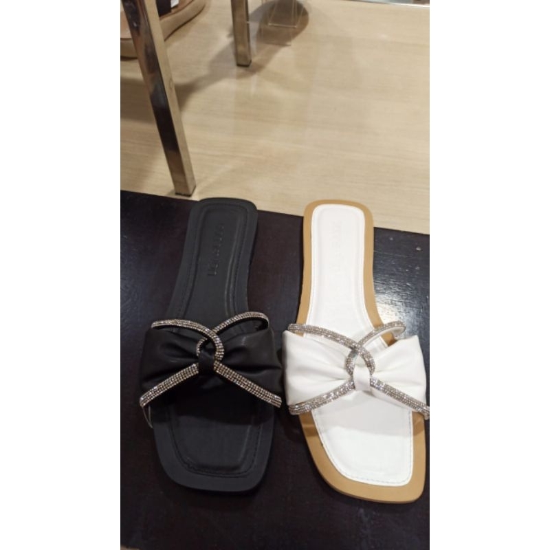 CONNEXION sandal flat wanita
