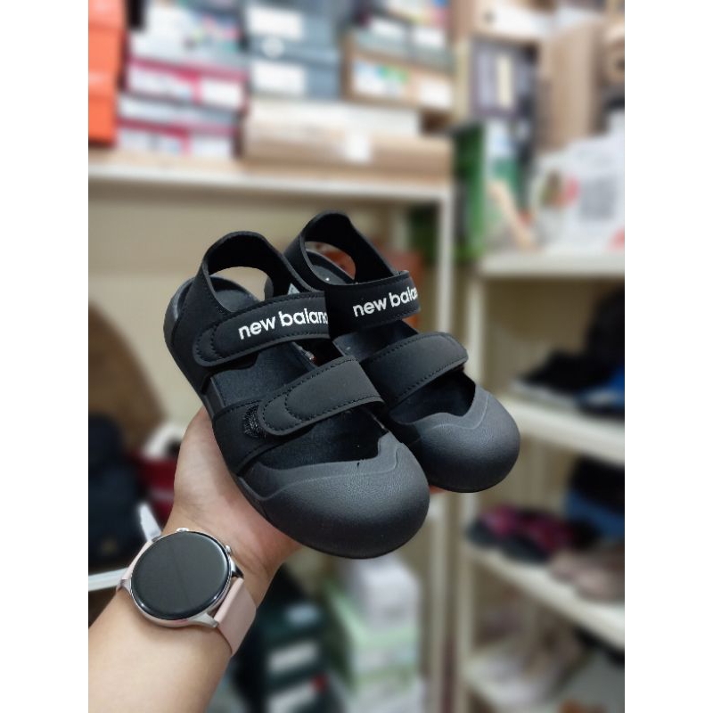 NEW BALANCE SANDAL KIDS NEW NEW SALE ‼️