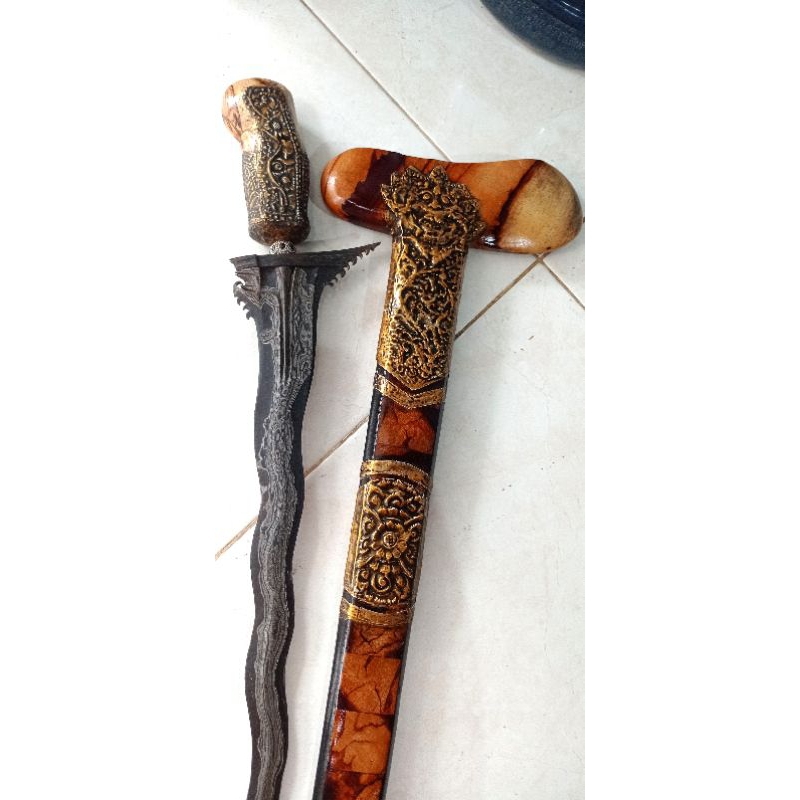 keris Bali pamor kulit semangka