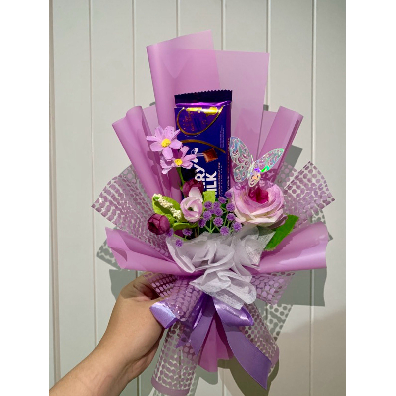 

Bouquet Bunga dan Coklat
