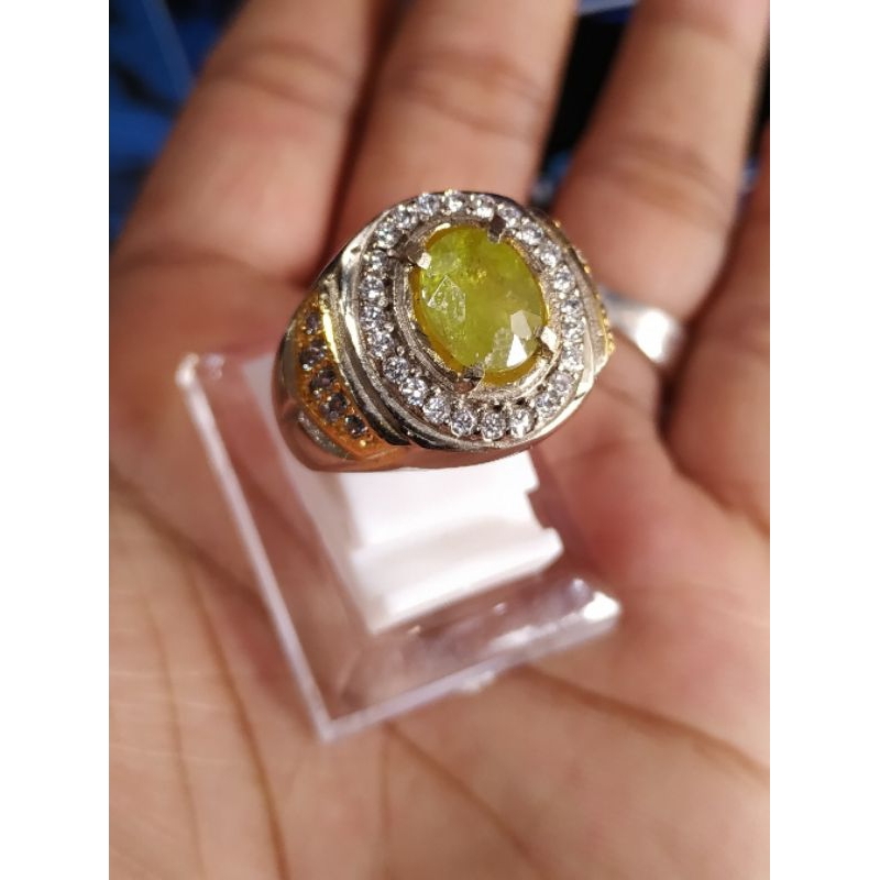 Natural Sphene