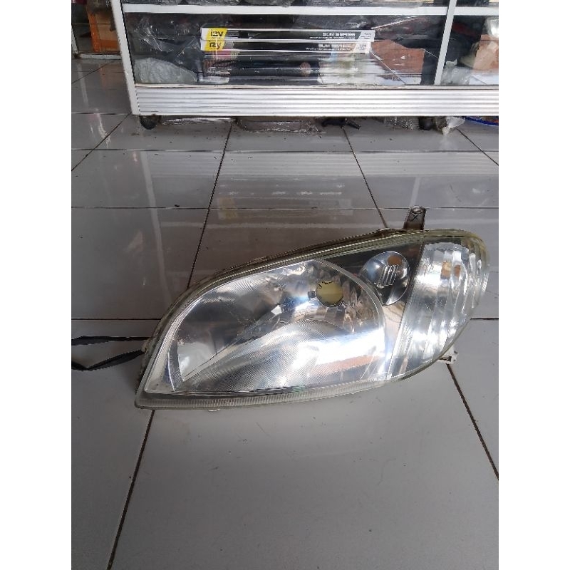 lampu depan Vios gen1 2003(kiri)