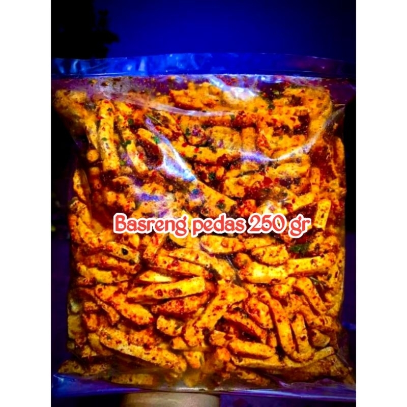 

Basreng Pedas Daun Jeruk kemasan 250gr Full gurih dan renyah kaya akan bumbu