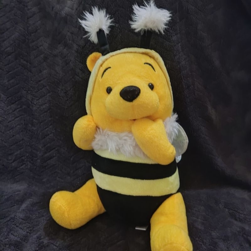 boneka pooh kostum lebah
