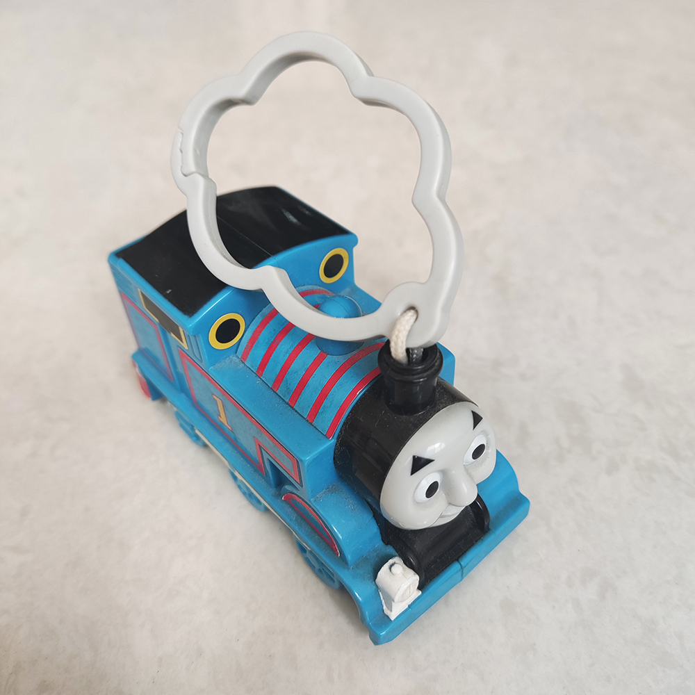 PRELOVED MAINAN ANAK GANTUNGAN KUNCI THOMAS THE TANK ENGINE DARI McD HAPPY MEAL (2015)