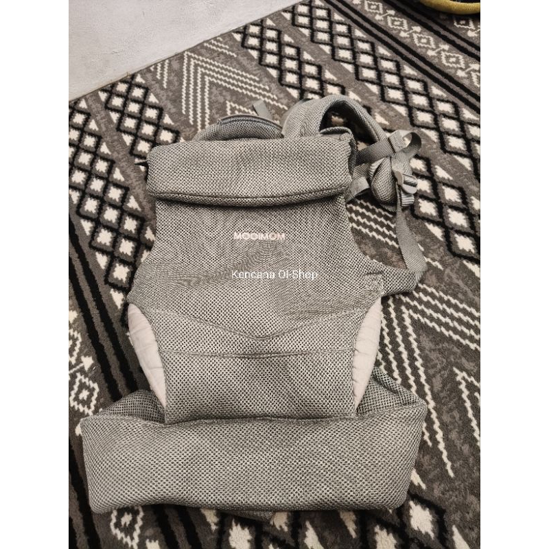 Mooimom wonder grey gendongan ssc preloved