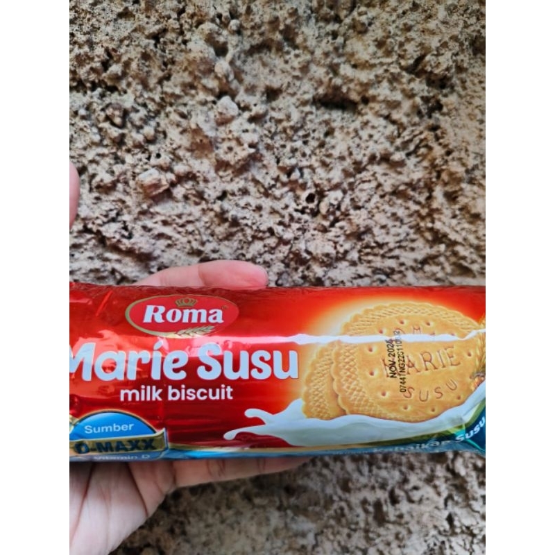 

Biskuit Marie Susu Roma Kemasan 115 Gram