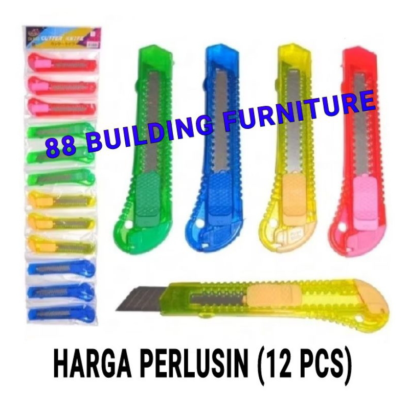 

(PERLUSIN 12 PCS) PISAU CUTTER PLASTIK BESAR / PISAU KATER CUTER SILET BESAR BODY BODI GAGANG BENING TRANSPARAN MURAH PER RENTENG RENCENG RENTENGAN 12pcs