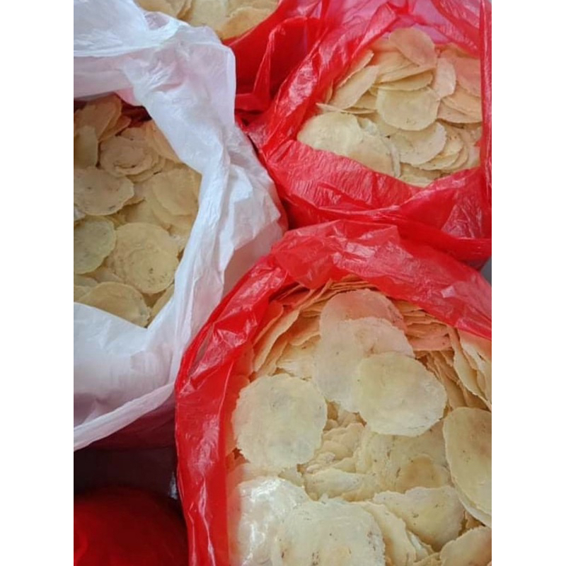 

Emping mlinjo buatan rumahan