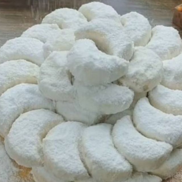 

Kue Putri Salju
