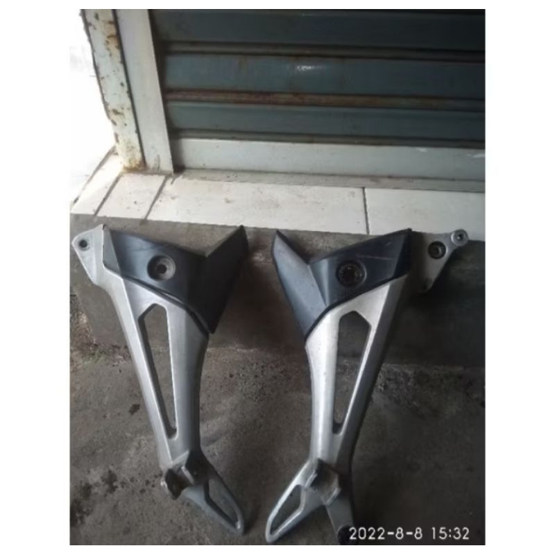 postep belakang Supra x 125 Betmen, Revo lama barang second copotan original