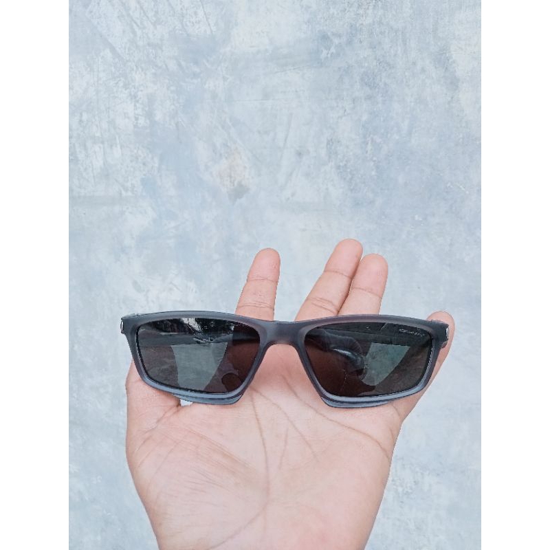 kacamata OAKLEY lensa polarized antisilau