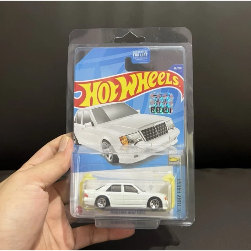 Hot Wheels Mercedes Benz 500 E Dollar General Exclusive Recolor White FS 2022 Factory Sealed