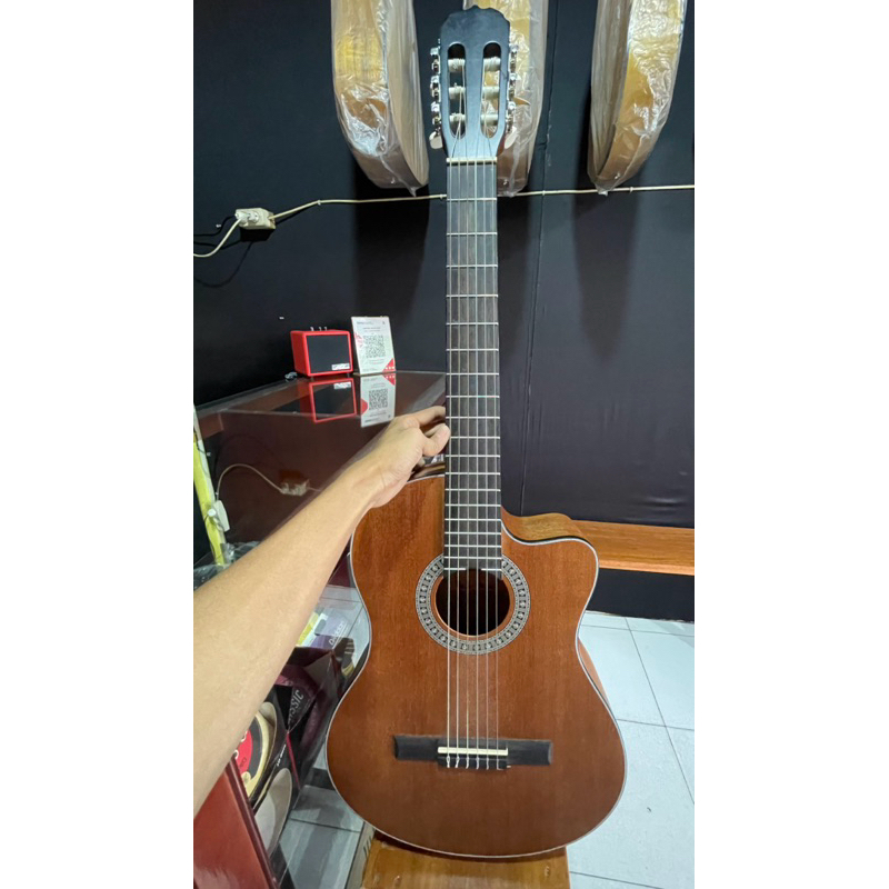 Gitar Nylon Cowboy CGC-100 NS Original Second / Bekas