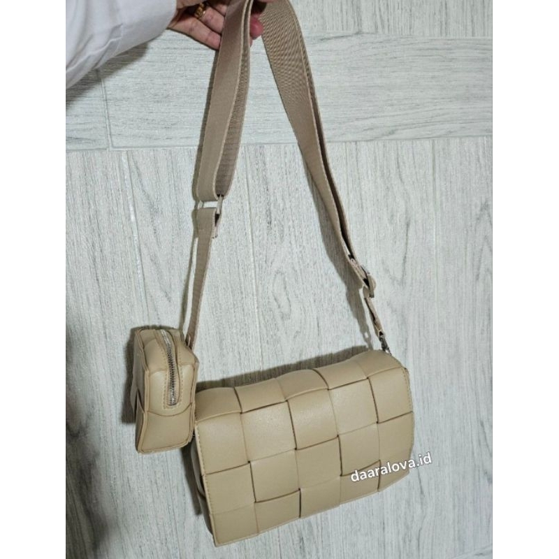 bottega veneta cassette bag