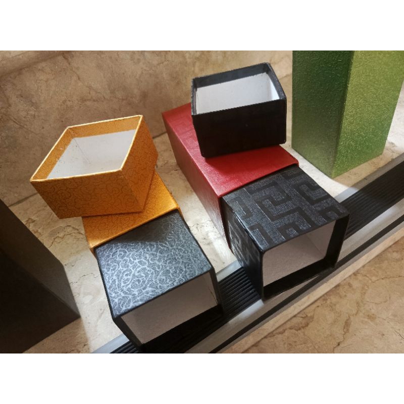 BOX KUE LAPIS LEGIT ROLL SERBAGUNA