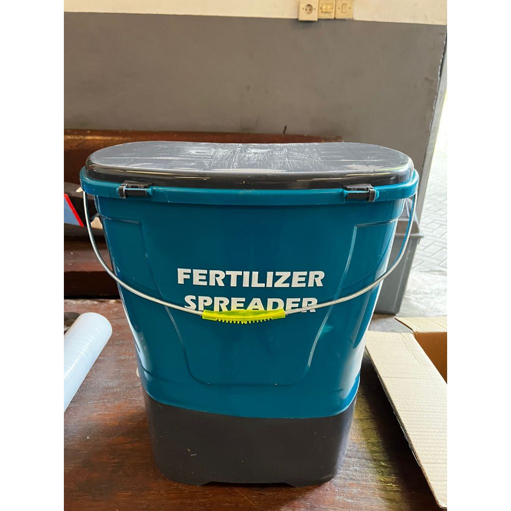 ALAT PENYEBAR PUPUK ELEKTRIK - BATTERY FERTILIZER SPREADER ALAT PERTANIAN JALU TEKNIK