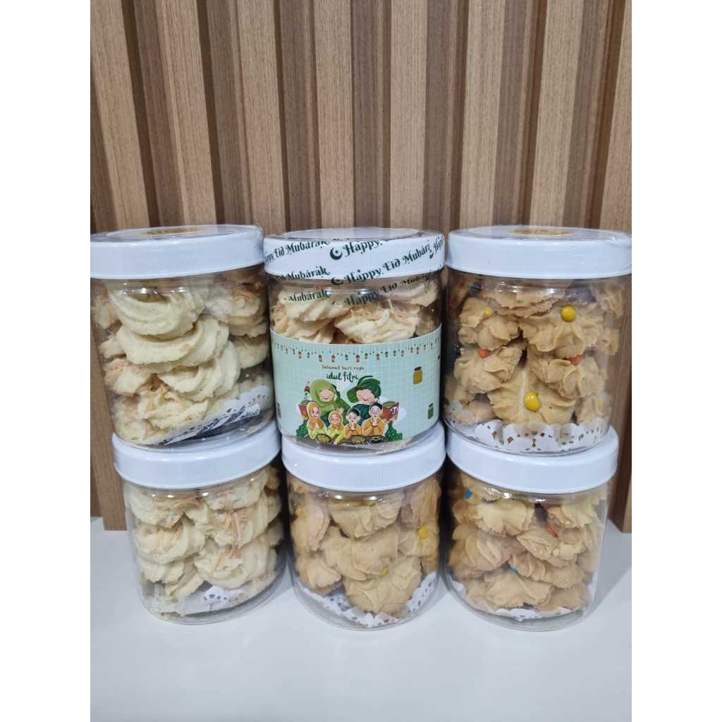 

Parcel / Hempers Lebaran 2025 KUE sagu keju, semprit Bunga, nastar, Kue kacang wijen, kue stick bawang Cemilan Snack Kue yang cocok untuk hari spesial Lebaran Ngemil bersama keluarga isi toples 600ml