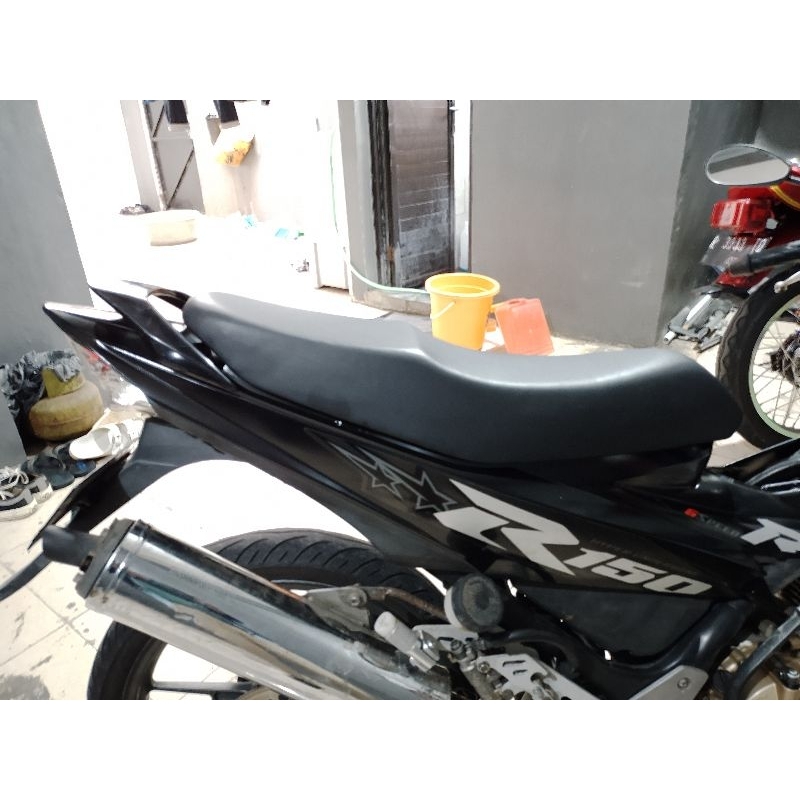 jok original satria Fu sudah di custom pakai kulit jok mbiteck