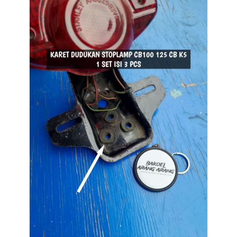karet dudukan lampu stop cb100 cb125 cb k5 set isi 3 pcs karet dudukan lampu stoplamp belakang cb k5