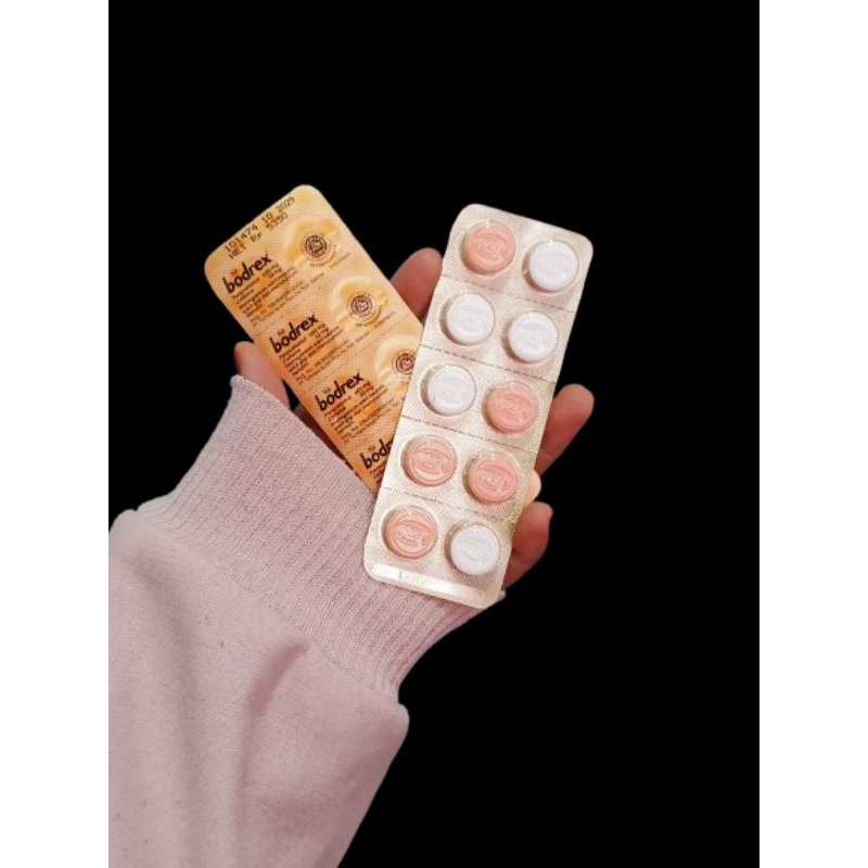 Bodrex Bodrek tablet sakit kepala isi 2 strip