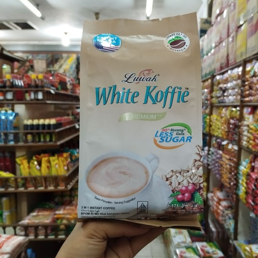 

LUWAK WHITE KOFFIE LESS SUGAR KOPI INSTAN 3IN1 9 SACHET x19g