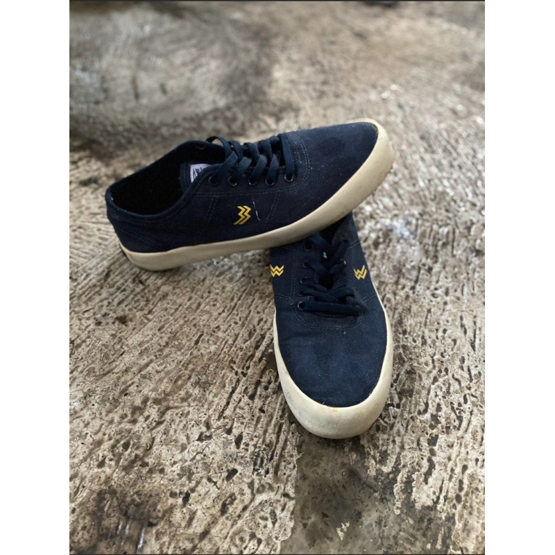 Sepatu Sneakers Geoff Max Ethan Navy White 42