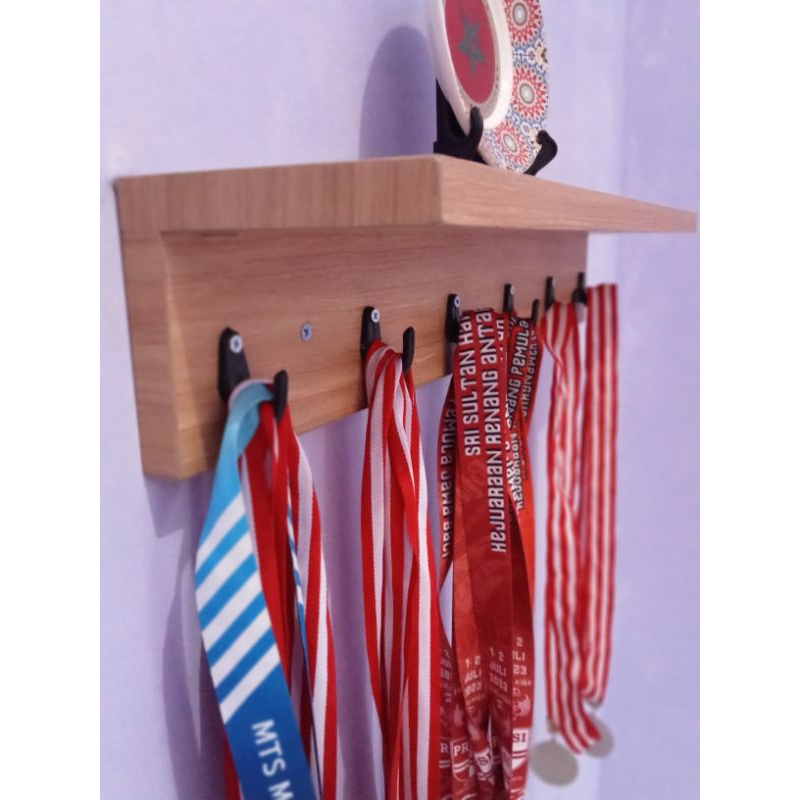 rak medali gantung rak dinding medali rak piala