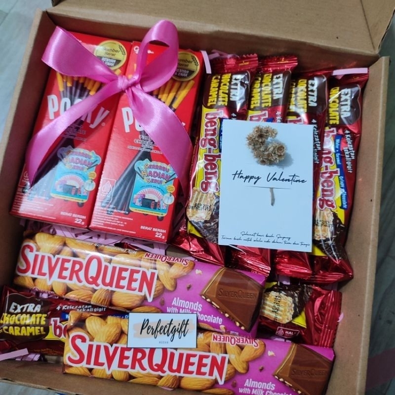 

Hampers Snack Coklat Bunga Abadi Kado Hadiah Ulang Tahun Anniversary