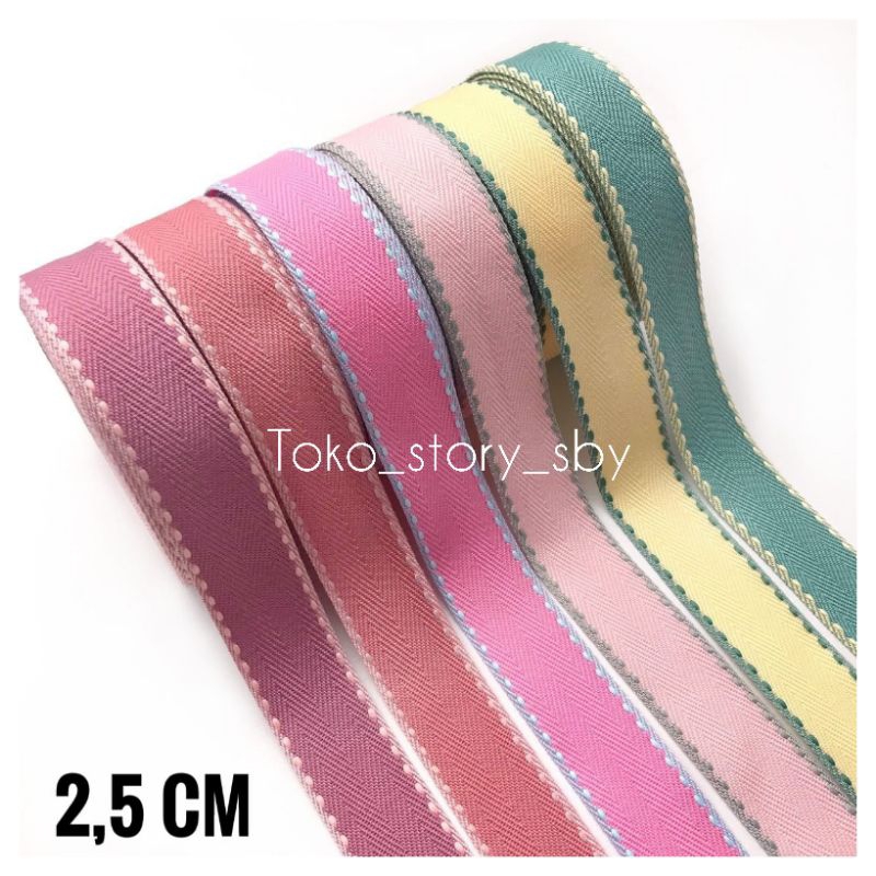 

1 YARD - 2,5 CM | PITA KOREA TWILL GARIS JELUJUR