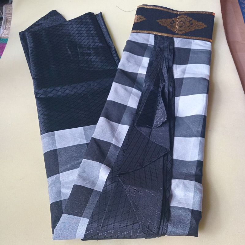 wastra pelinggih poleng wajik mekancut tinggi 120 cm