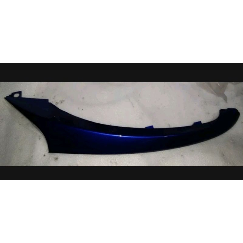 1yd f837d 00 p2 original YGP Yamaha genuine part NOS Lis sambungan bok cover body belakang kanan baw