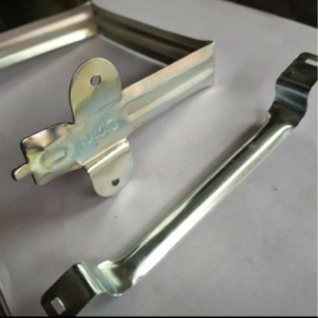 KAKI TALANG BESI KOTAK 4 INCH GANTUNGAN TALANG