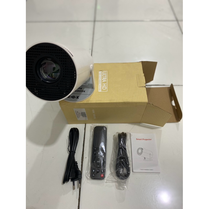 Proyektor XGODY  HY300 android 11 4k UHD 1Gb/8GB