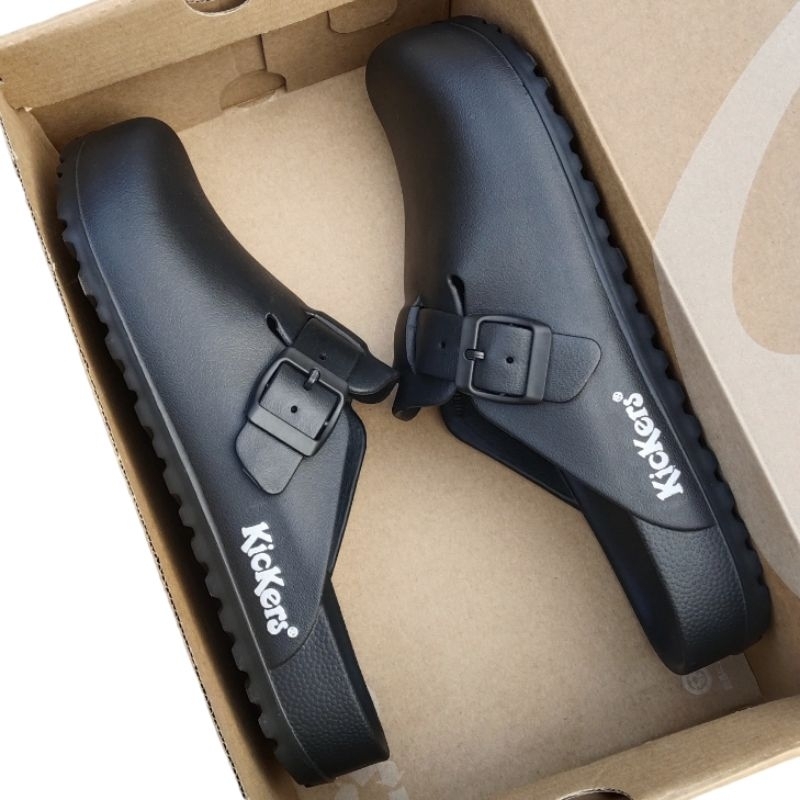 KICKERS BUSTONG All Black, sandal sepatu pria warna hitam, sepatu sendal pria, sepatu slip on slop b