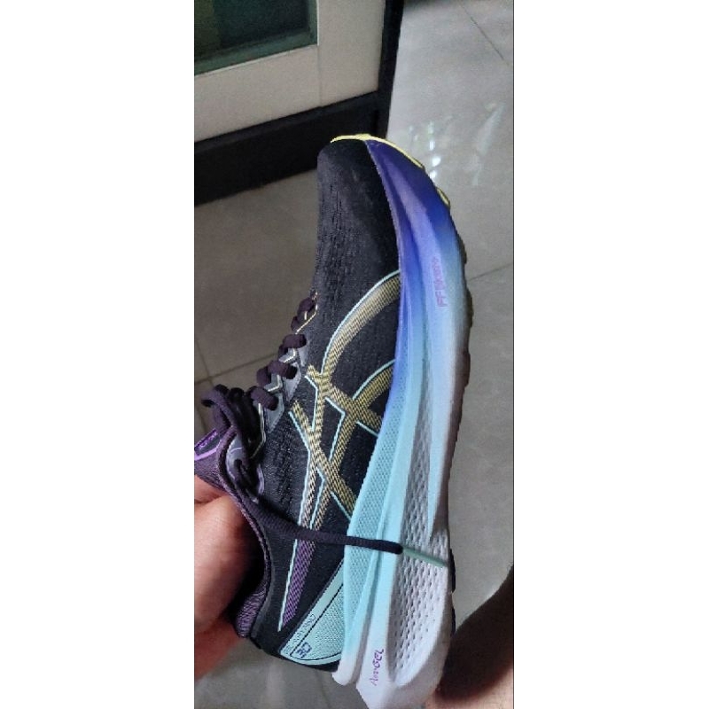 sepatu running Asics