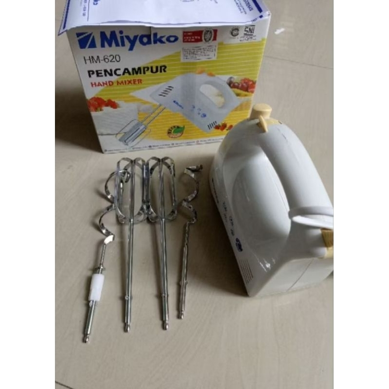 Mixer Miyako Hm-620 / Hand Mixer Miyako Hm-620 / Mixer Tangan Miyako Hm-620