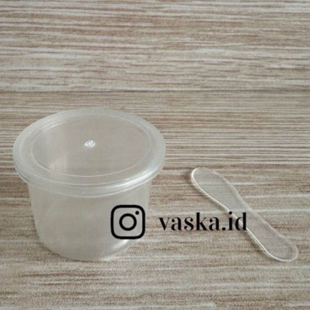 cup ice cream plastik dan sendok