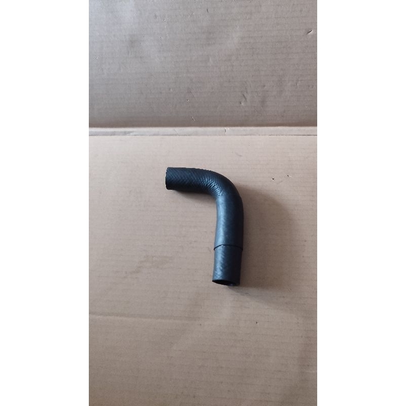 selang radiator bawah Feroza