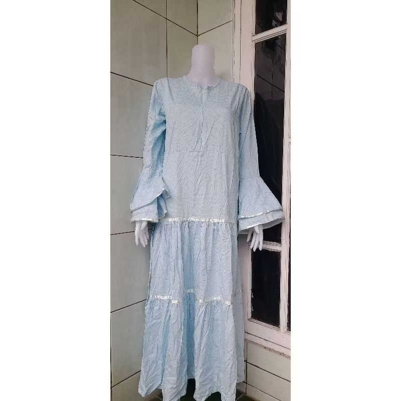 preloved gamis princess baby blue polkadot nina daily wear & (dapat 2 pcs hijab segi 4 umama dan mil