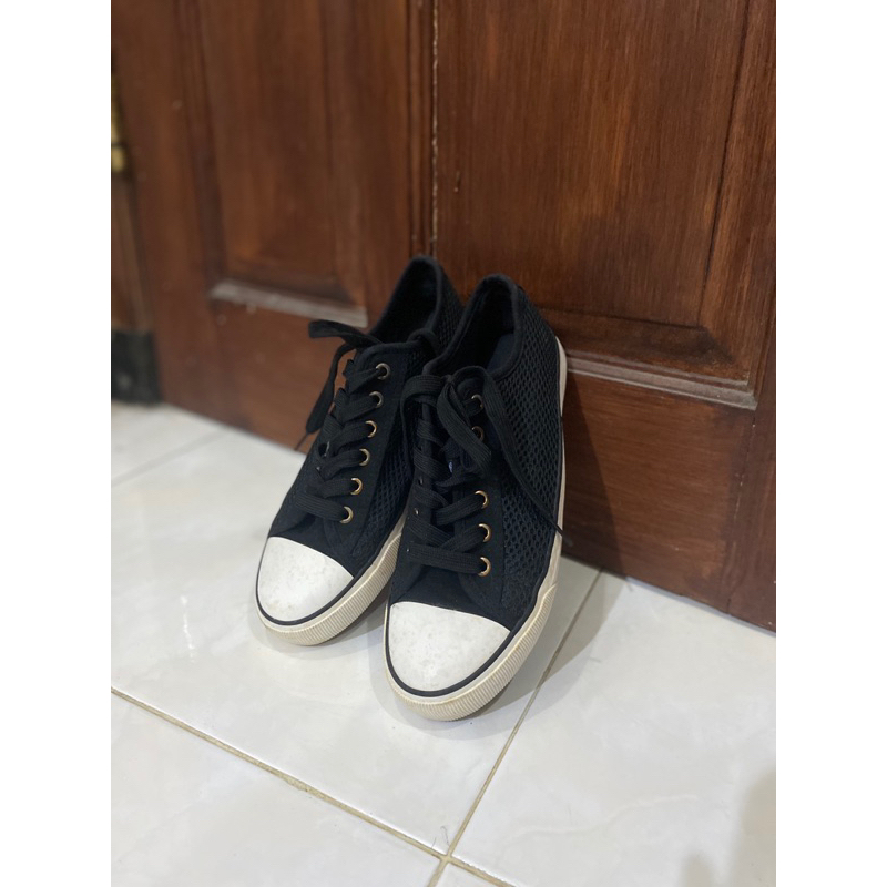 [PRELOVED] RUBI Shoes - Sepatu Sneakers Hitam Putih size 37