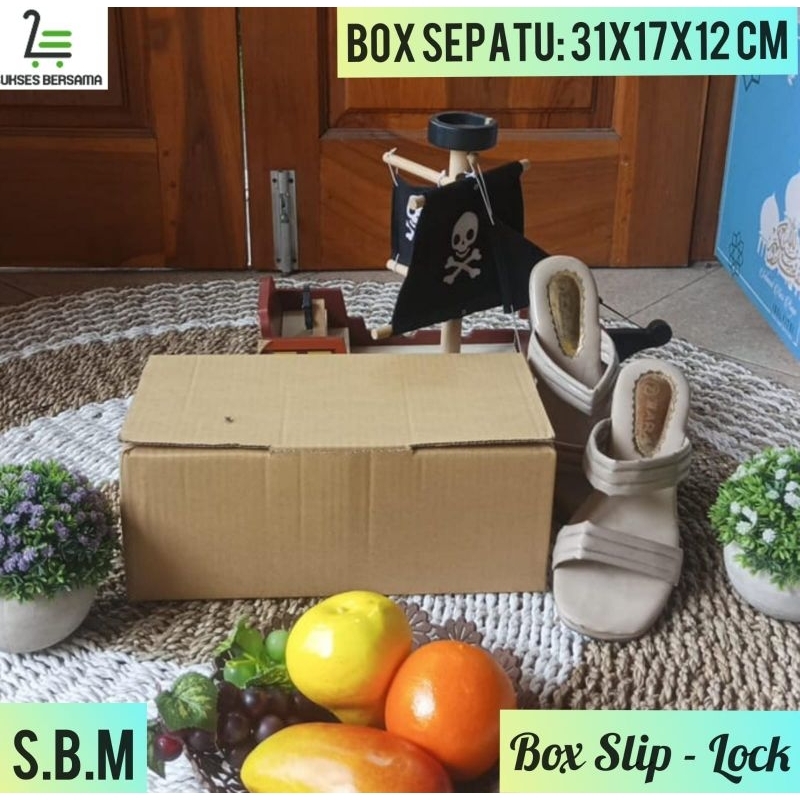 

Box 31x17x12cm/Kardus/Hampers/Packing(Box sepatu)Polos