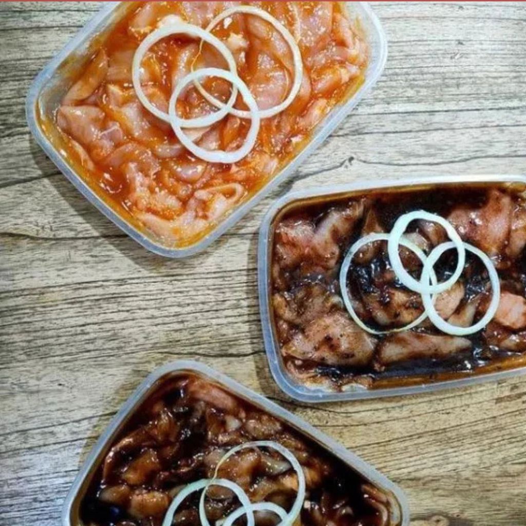 

Daging Sapi Ayam Slice Marinasi Beef Slice Yoshinoya 700 Gram Halal 100% Premium