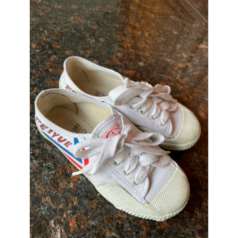 sepatu wushu (preloved)