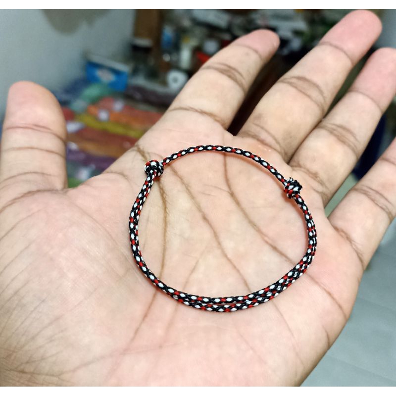 Gelang Perusik Hitam Putih Merah