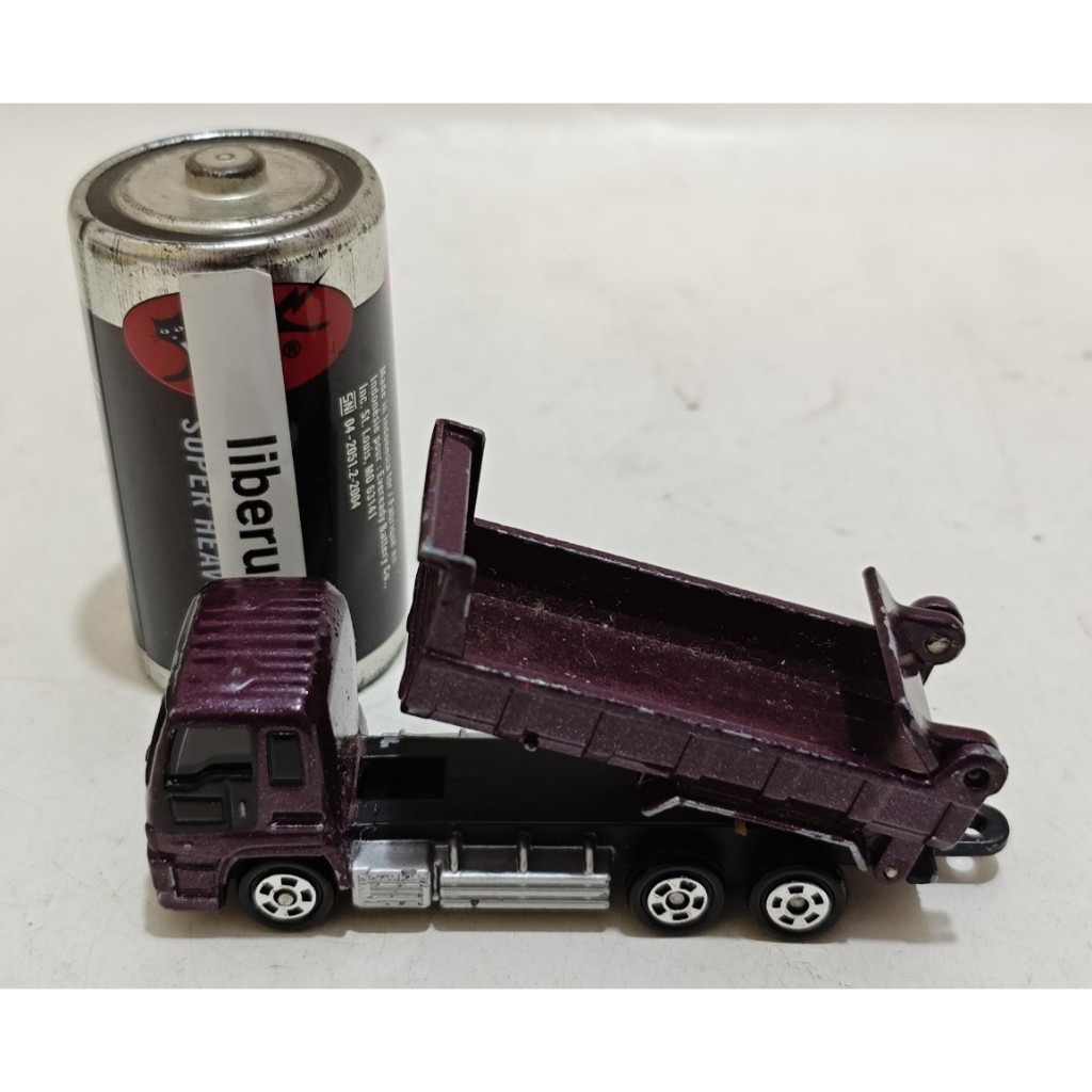 Diecast tomica isuzu giga full trailer dump truck construction vehicle
