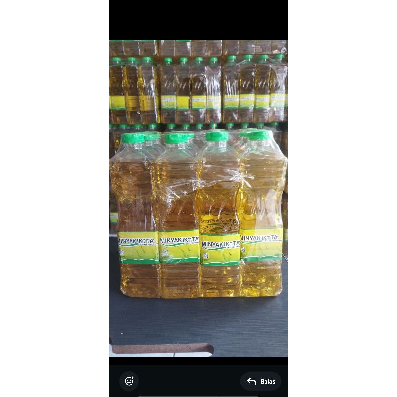 

Minyak goreng 1 krat isi 12 botol 700ml per botol minyak goreng
