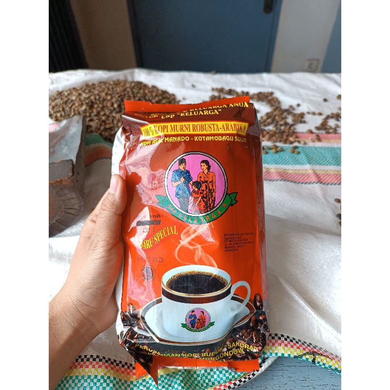 

Kopi CAP KELUARGA 400gr - Sulawesi Utara - Kotamobagu - Manado